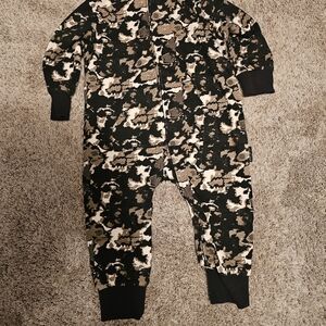 Little bipsy sleeper